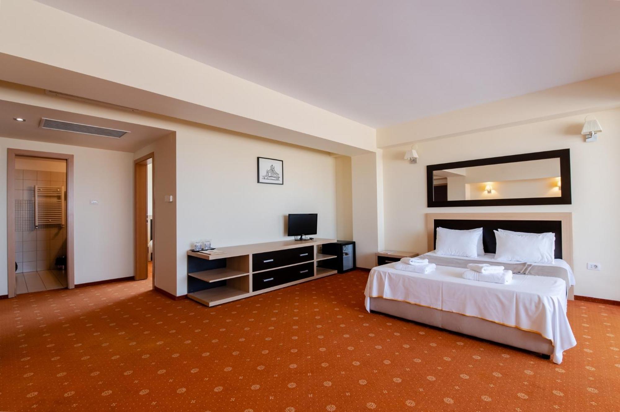 Hotel Oxford By Timhotels Τιμισοάρα Εξωτερικό φωτογραφία
