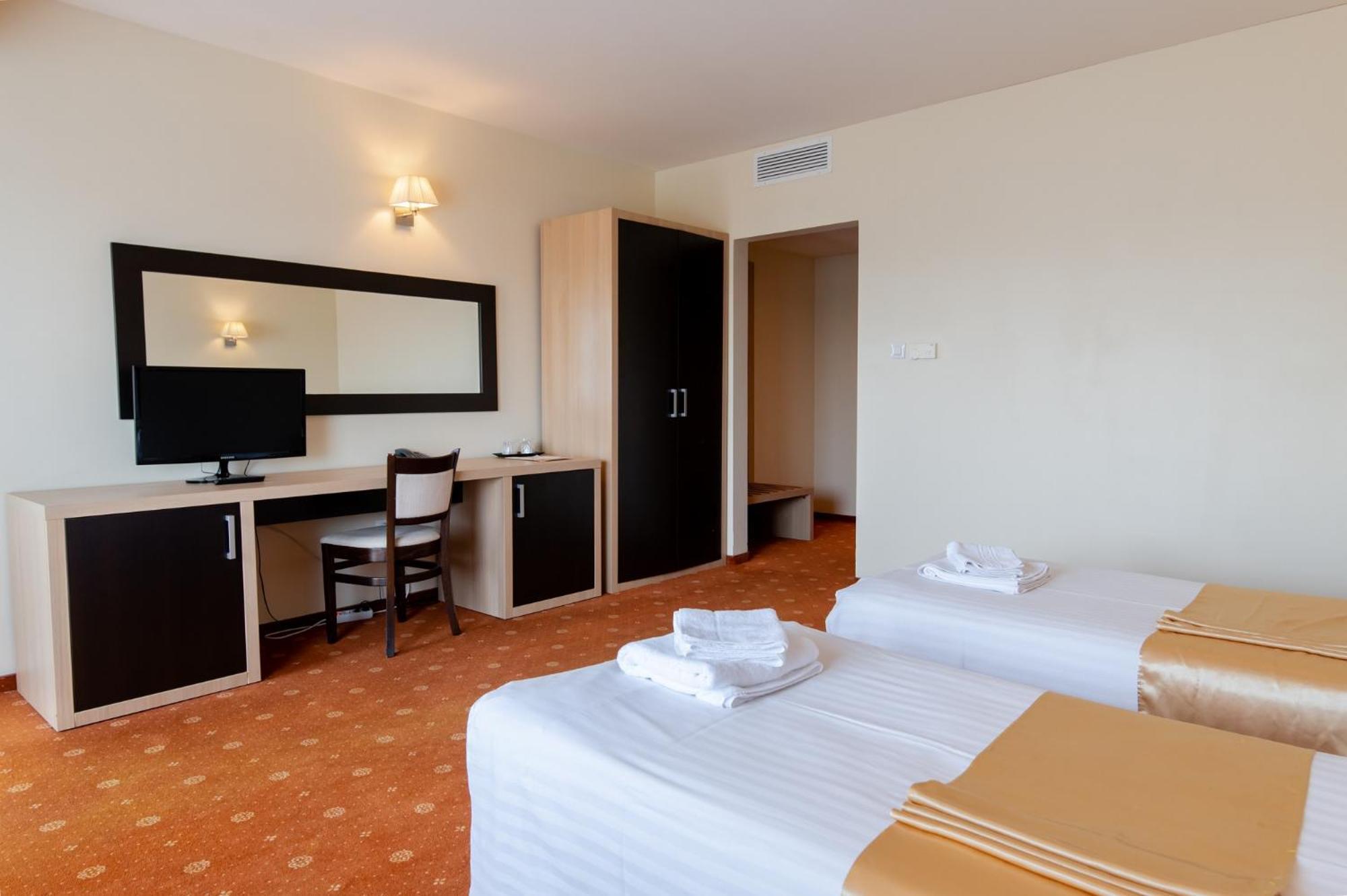 Hotel Oxford By Timhotels Τιμισοάρα Εξωτερικό φωτογραφία