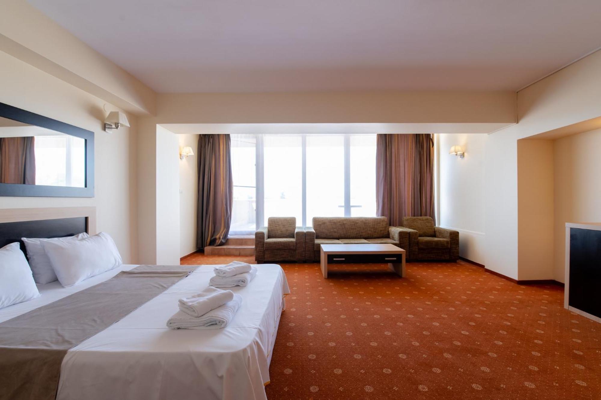 Hotel Oxford By Timhotels Τιμισοάρα Εξωτερικό φωτογραφία