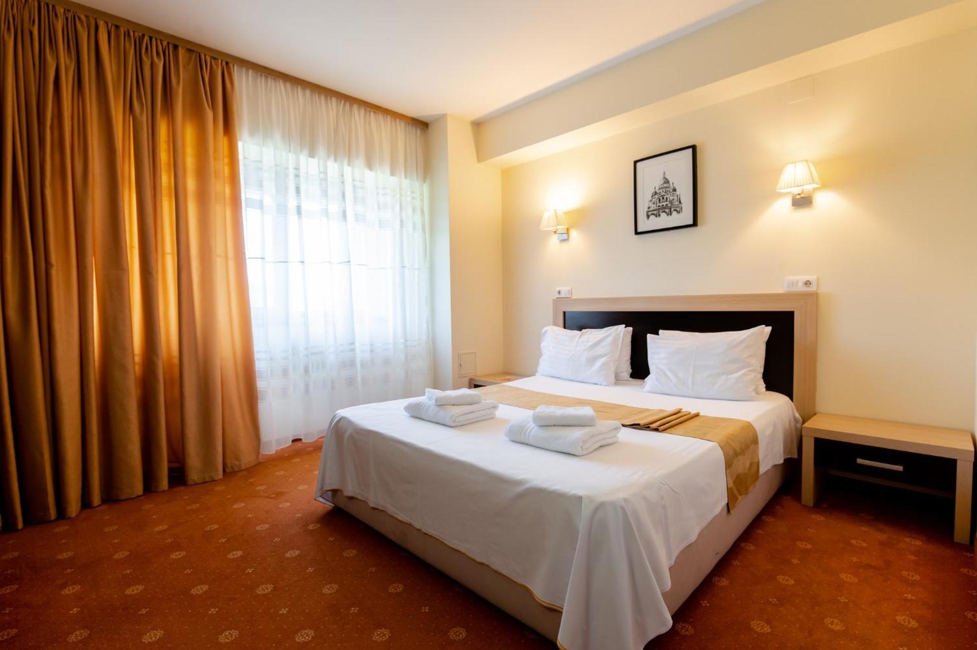 Hotel Oxford By Timhotels Τιμισοάρα Εξωτερικό φωτογραφία