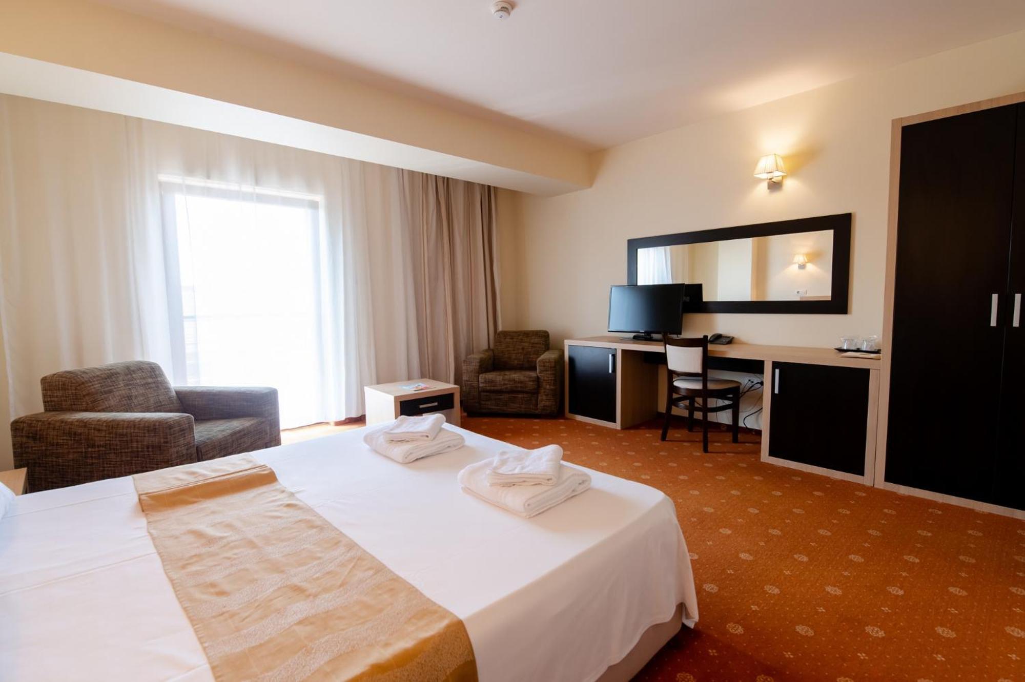 Hotel Oxford By Timhotels Τιμισοάρα Εξωτερικό φωτογραφία